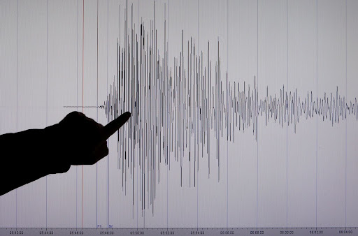  Gempa 5,4 SR Goyang Bali