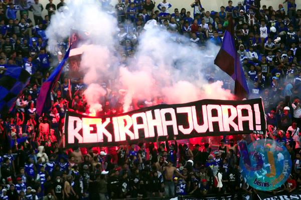  FOTO: Bobotoh Terus Tagih Gelar Juara