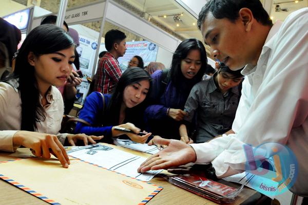  FOTO: Pengangguran Ditargetkan Turun Jadi 5,6-5,8%