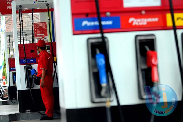  FOTO: Hindari Rugi Kurs, Pertamina Tekan Impor BBM