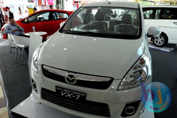  FOTO: Penjualan Mobil Agustus 2013 Turun 29,23%