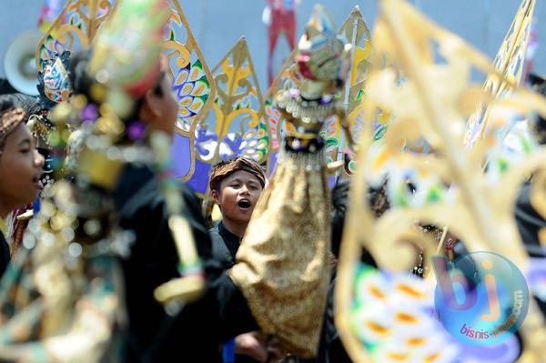  FOTO: Meriahnya Kirab Budaya 26 Kabupaten Kota di Jabar di Monju