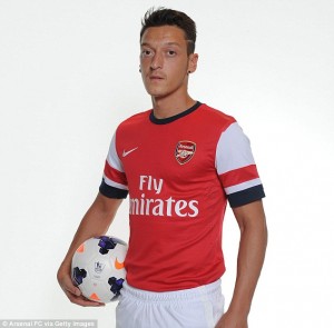  Liga Inggris: Ozil Siap Debut di Arsenal