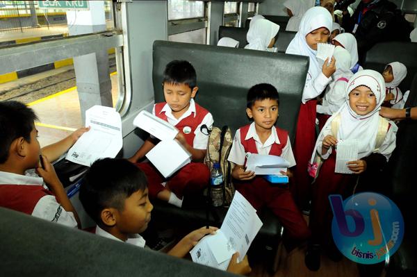  FOTO: Ratusan Siswa SD Juara ikuti Pembelajaran ke PT KAI