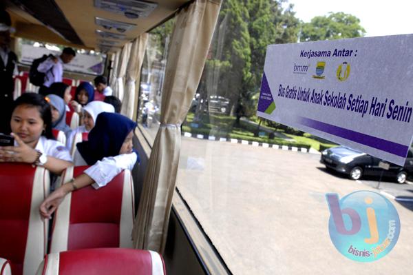  FOTO: Bandung Punya Bus Pelajar Gratis