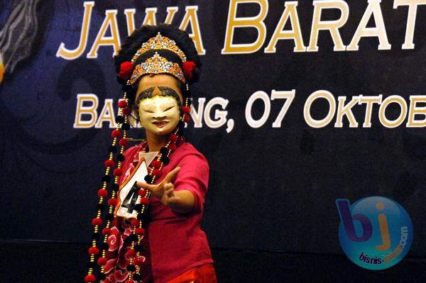  FOTO: 26 Pasangan Mojang & Jajaka Unjuk Kabisa di Hotel Preanger