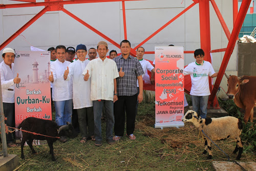  Telkomsel Bagikan 19.300 Paket Qurban