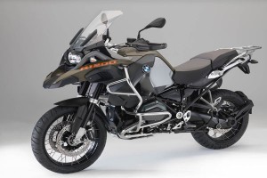  BMW R 1200 Tunggangan Keren Buat Si Petualang