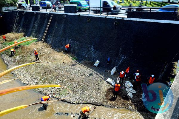  FOTO: Revitalisasi Cikapundung Menjadi Ruang Publik