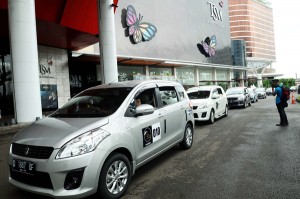  15 Unit Suzuki Ertiga Konvoi dari Jalan Soekarno Hatta Menuju Lembang