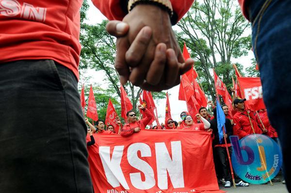  FOTO: Buruh Jabar Demo Tuntut UMK Rp3,2 Juta