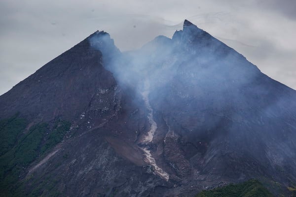  Ini Dia Foto Gunung Merapi Meletus