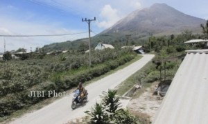  Indahnya Gunung Sinabung dari Puncak Sibayak