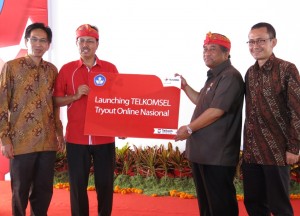  Peduli Generasi Muda, Telkomsel Luncurkan Program Try Out Online Nasional