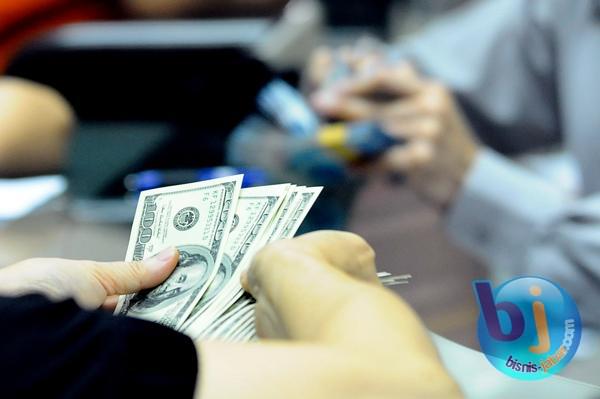  FOTO: Inflasi di Bawah Prediksi, Rupiah Terus Menguat