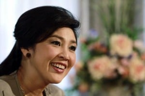  PM Yingluck Bubarkan DPR Thailand