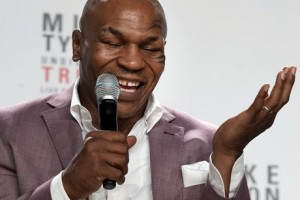  Mike Tyson Dilarang Promosi di Inggris