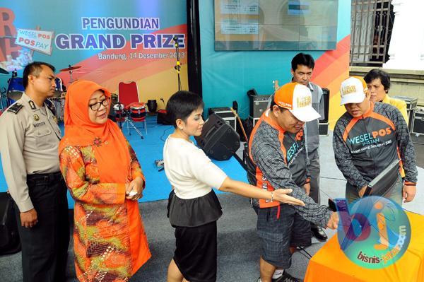  FOTO: PT Pos Undi Grand Prize Luber Hadiah Periode II 