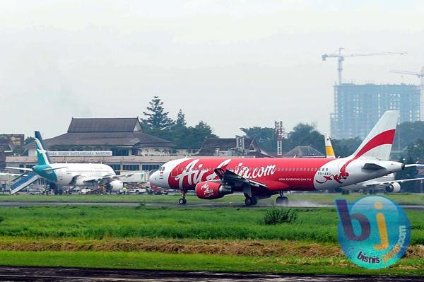  FOTO: Bandara Husein Targetkan Laba Rp19 Miliar