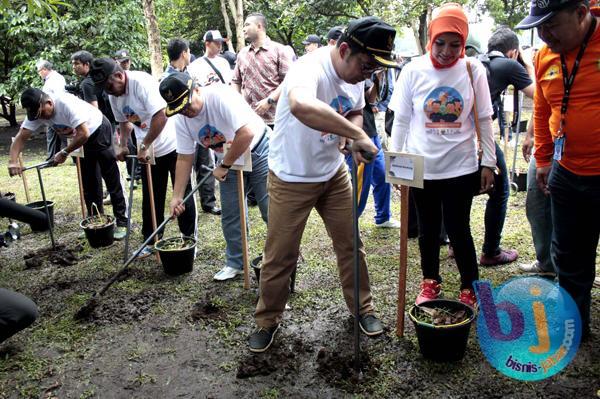  FOTO: Pemkot Bandung Luncurkan Gerakan Sejuta Biopori