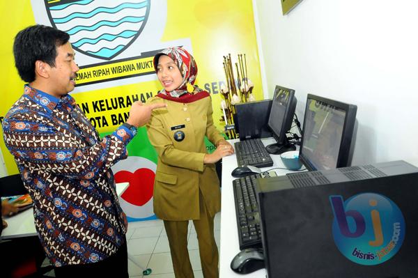  FOTO: e-Kelurahan, Modernisasi Layanan Publik Kelurahan Menuju Bandung Juara