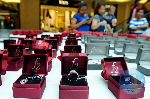  FOTO: 1.000 Perhiasan "Felice Jewellery" Dipamerkan di TSM