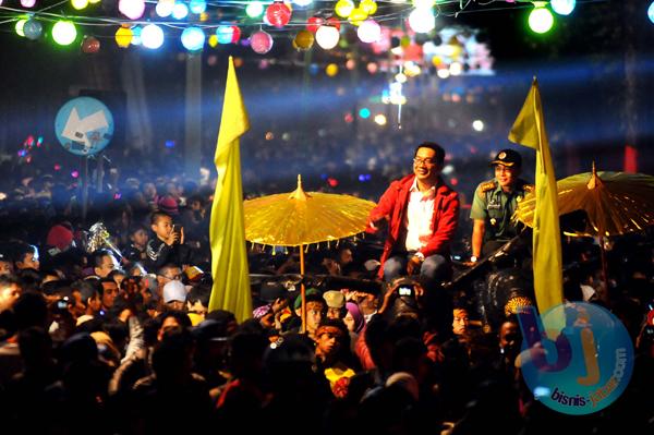  FOTO: Ridwan Kamil Tunggangi ‘Rajawali’ di Car Free Night Dago