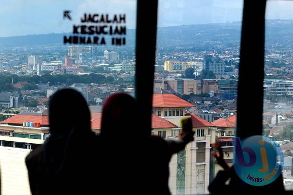  FOTO: Wisata Murah Tapi Menghibur di Menara Masjid Raya Provinsi Jabar