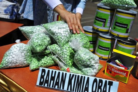  Badan POM Perketat Pengawasan Obat dan Makanan