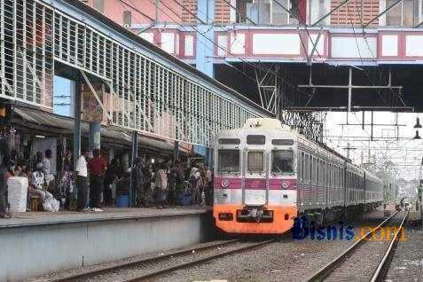  KRL Mogok Ditarik ke Depo Depok, Perjalanan Masih Terganggu