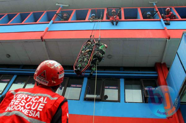  FOTO: Diskar Kota Bandung Latihan Bersama Paspampres