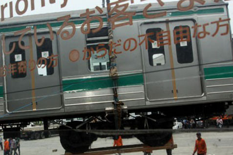  30 Gerbong KRL dari Jepang Tiba di Priok