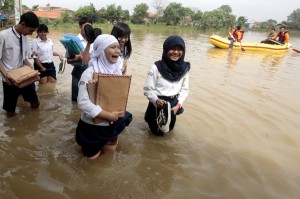  Musim Banjir, Waspadai 6 Penyakit Ini