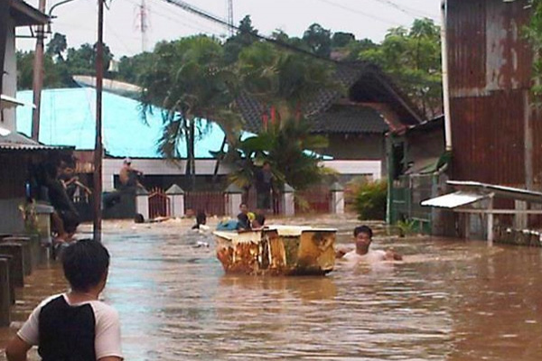  Banjir Manado, Lebih dari 2.000 Orang Mengungsi