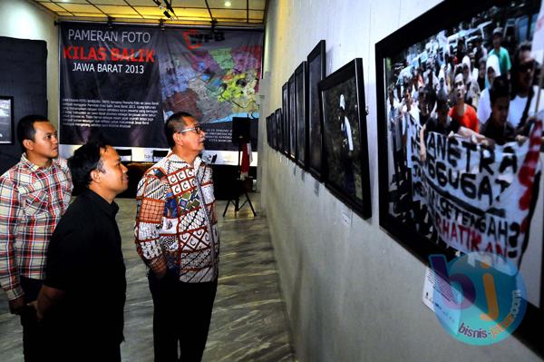  FOTO: Deddy Mizwar Kunjungi Pameran Foto WFB Kilas Balik Jabar 2013