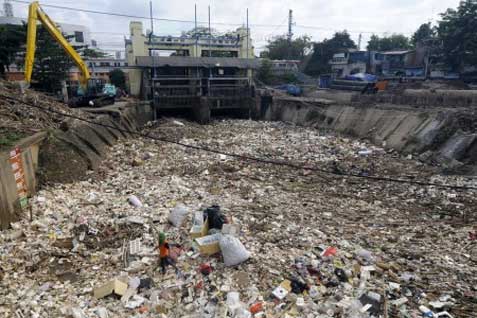  Awas, Pintu Air Manggarai Siaga 1