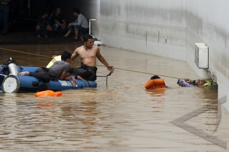  Banjir Jakarta: Warga Karet Tengsin Belum Terima Bantuan