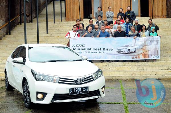  FOTO: Awak Media Jajal Ketangguhan New Corolla Altis