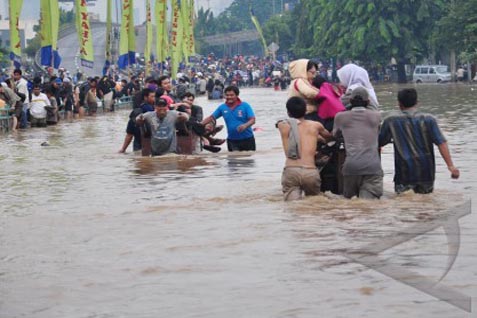  Sedikitnya 62.819 Jiwa Mengungsi Akibat Banjir Jakarta