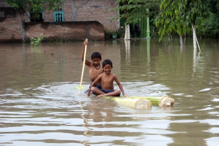  Banjir dan Longsor di Kudus, 12 Tewas dan Puluhan Ribu Mengungsi