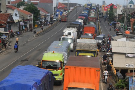  Dampak Putusnya Jalur Pantura, Pendapatan Jasa Logistik Amblas 50%