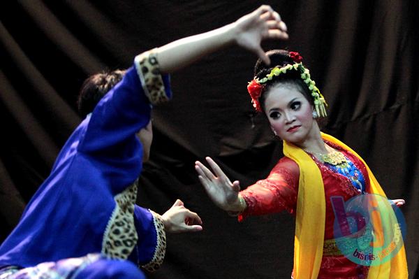  FOTO: Mahasiswa STSI Unjuk Kabisa di Ujian Tari Tradisional