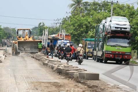  Perbaikan Jalan Rusak Akibat Banjir Butuh Rp2,03 Triliun