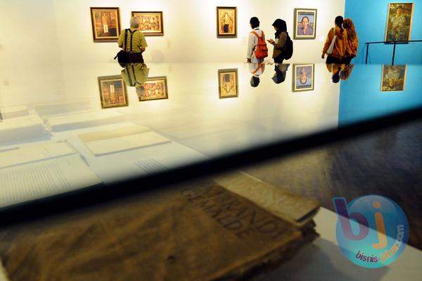  FOTO: Mengenang Seabad Sudjojono Melalui Pameran "Kita dan Dia" di Galeri Soemardja