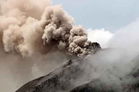 /Aktivitas Gunung Sinabung/Antara