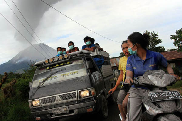  Sinabung Meletus, Pengungsi dari 16 Desa Boleh Pulang