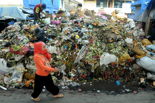  Sampah Akibat Banjir Jakarta Capai 91.529 Ton