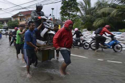  Ini Titik Macet & Banjir di DKI Jakarta Sore Ini (5/2/2014)