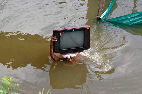  Banjir Manado: Ratusan Relawan Bersihkan Kota