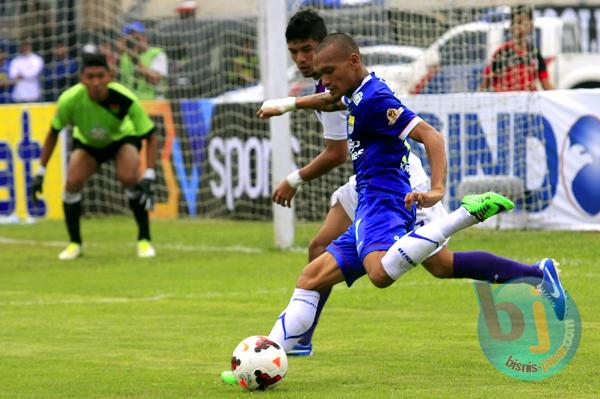  Persib Curi Poin di Laga Tandang Lawan Persijap, Skor 1-1